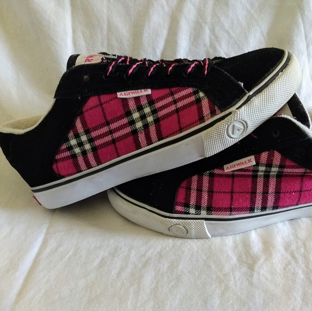 Airwalk Sneakers Size 7